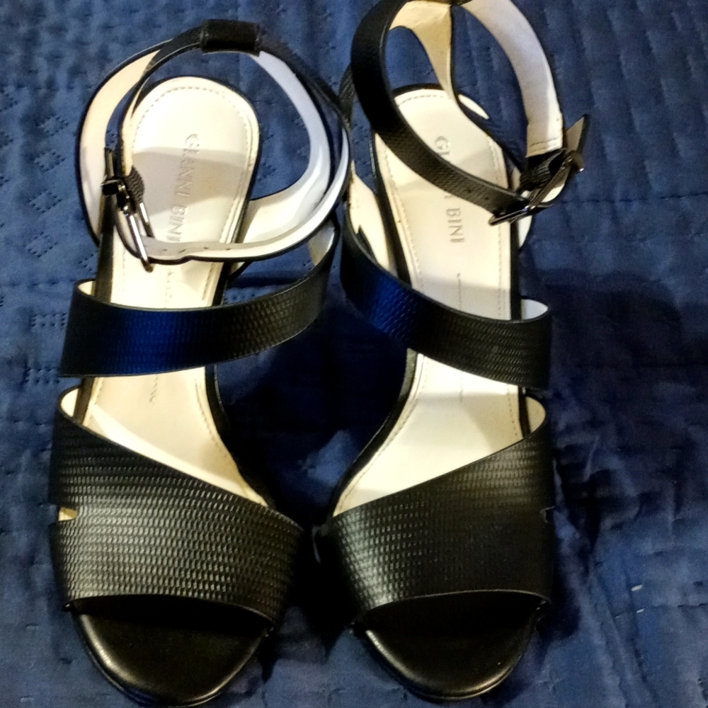 Gianni Bini Black Shoes